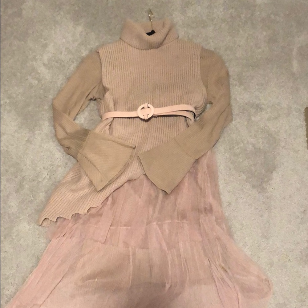 Dress - Picture 3 of 3
